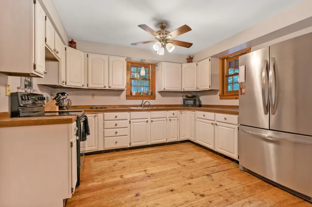 1148 West Road Waterboro ME 04087