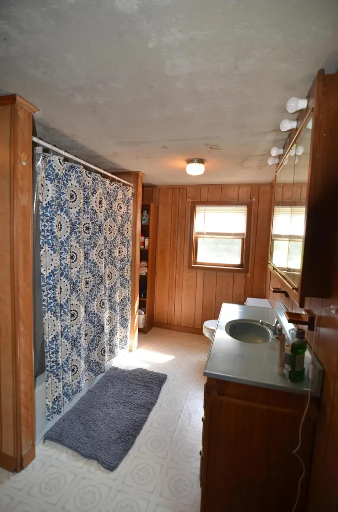 33 Coles Corner Road Winterport ME 04496