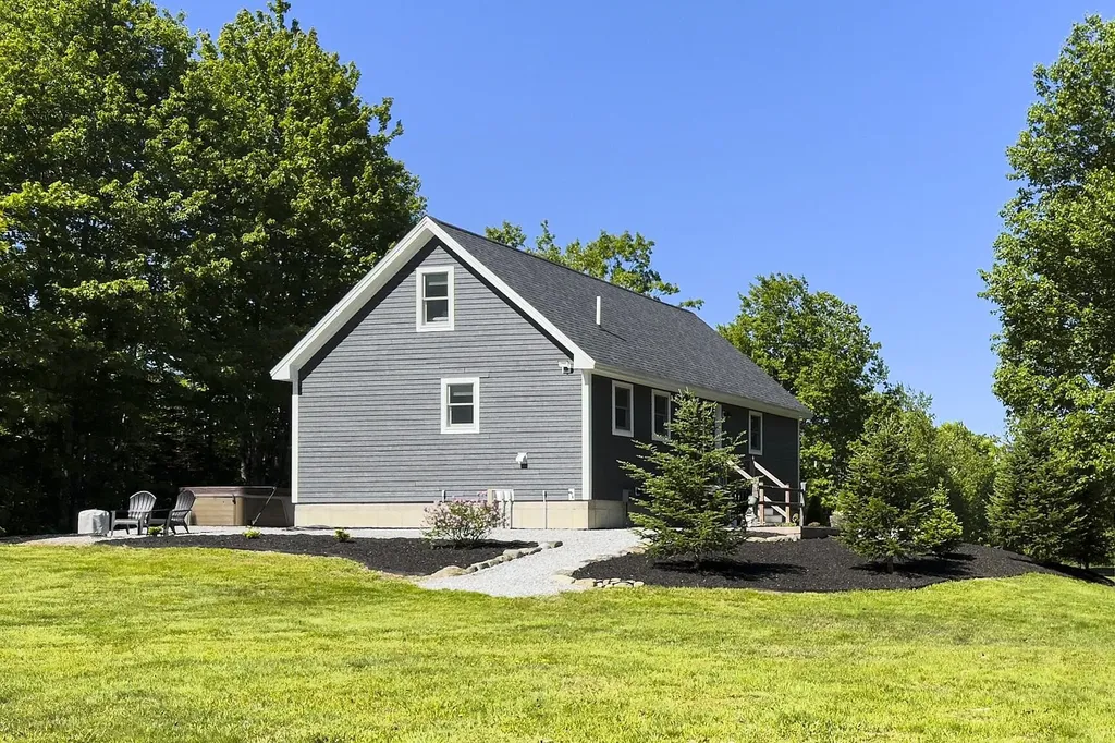 371 Union Road Waldoboro ME 04572