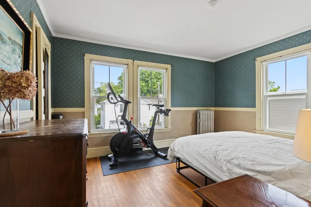 24 Grandview Avenue South Portland ME 04106