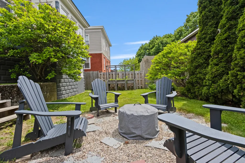 24 Grandview Avenue South Portland ME 04106