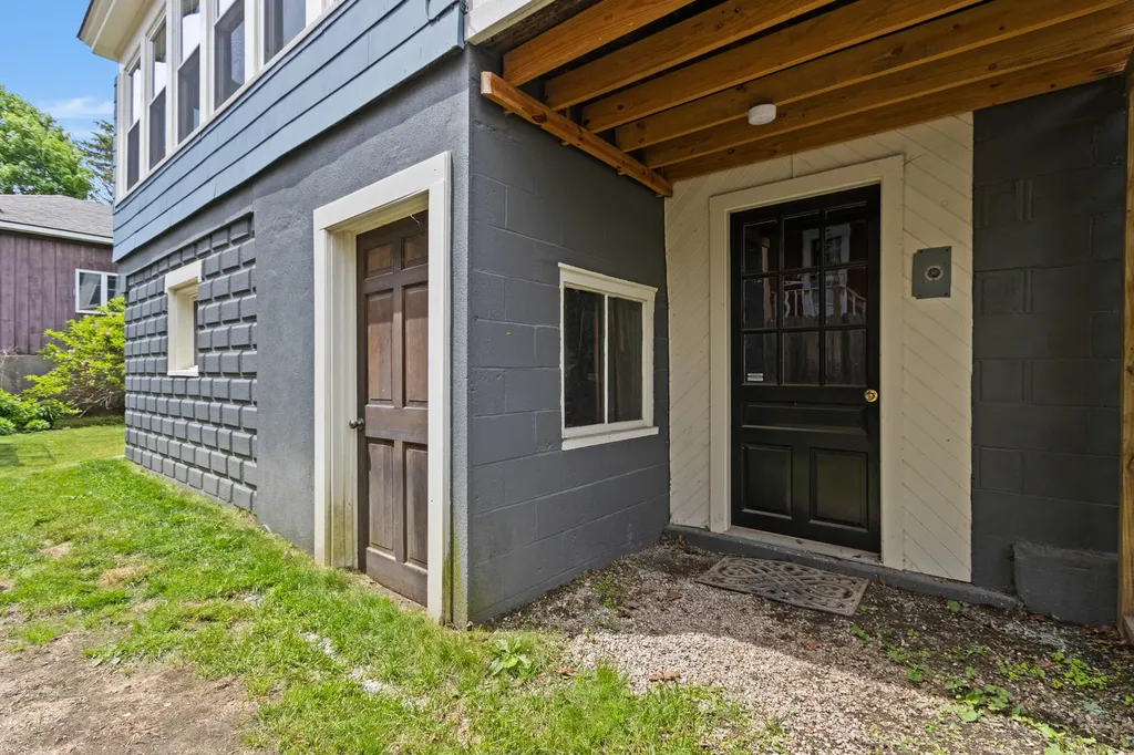 24 Grandview Avenue South Portland ME 04106