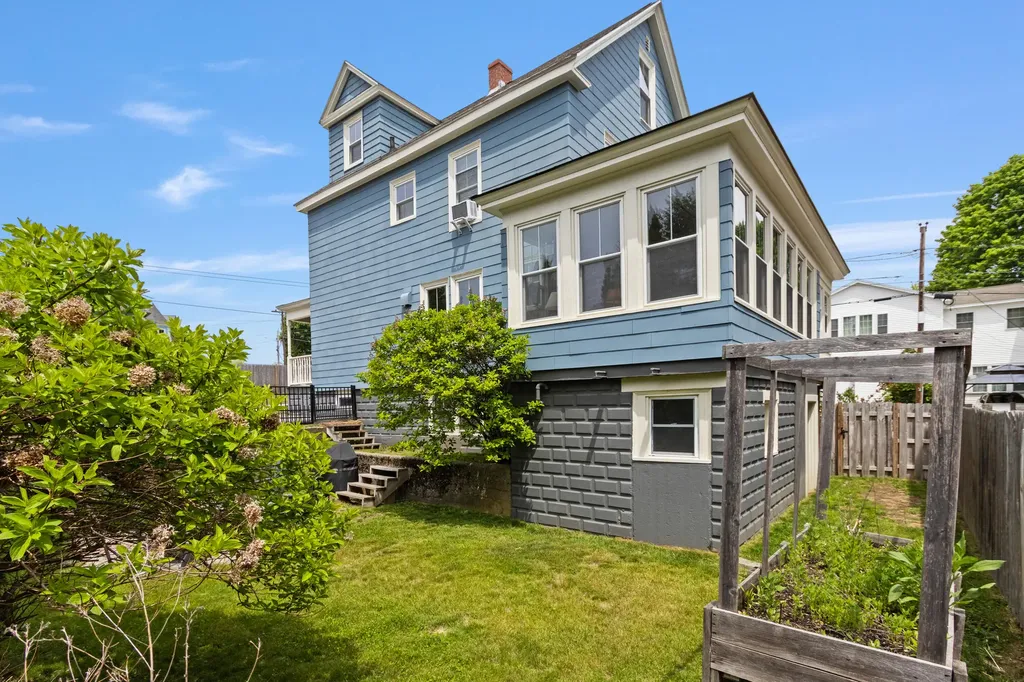 24 Grandview Avenue South Portland ME 04106