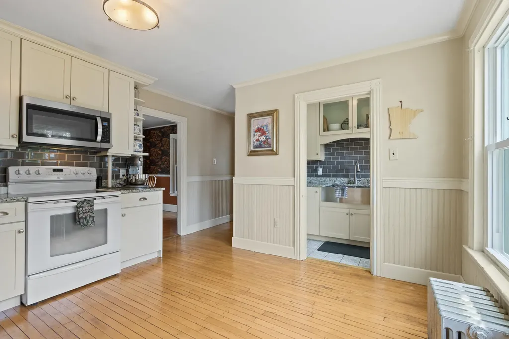 24 Grandview Avenue South Portland ME 04106