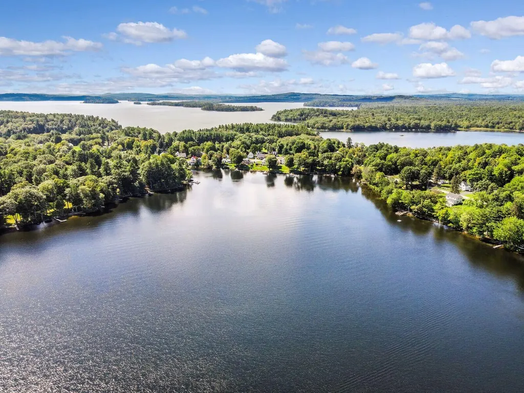 3 Pond Road Wayne ME 04284