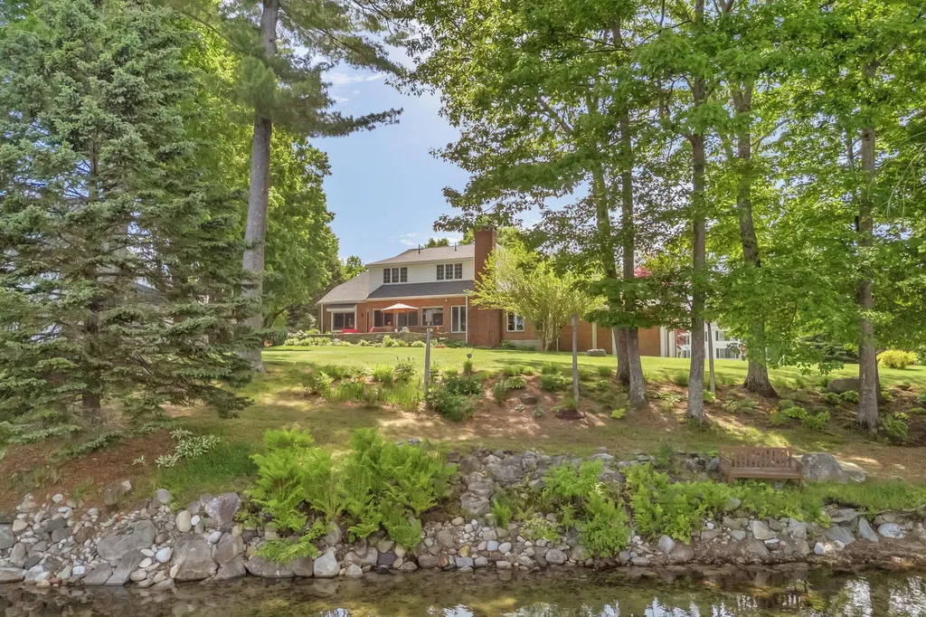 3 Pond Road Wayne ME 04284