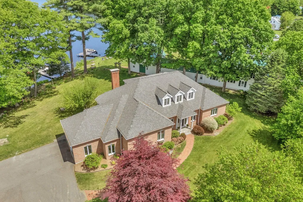3 Pond Road Wayne ME 04284