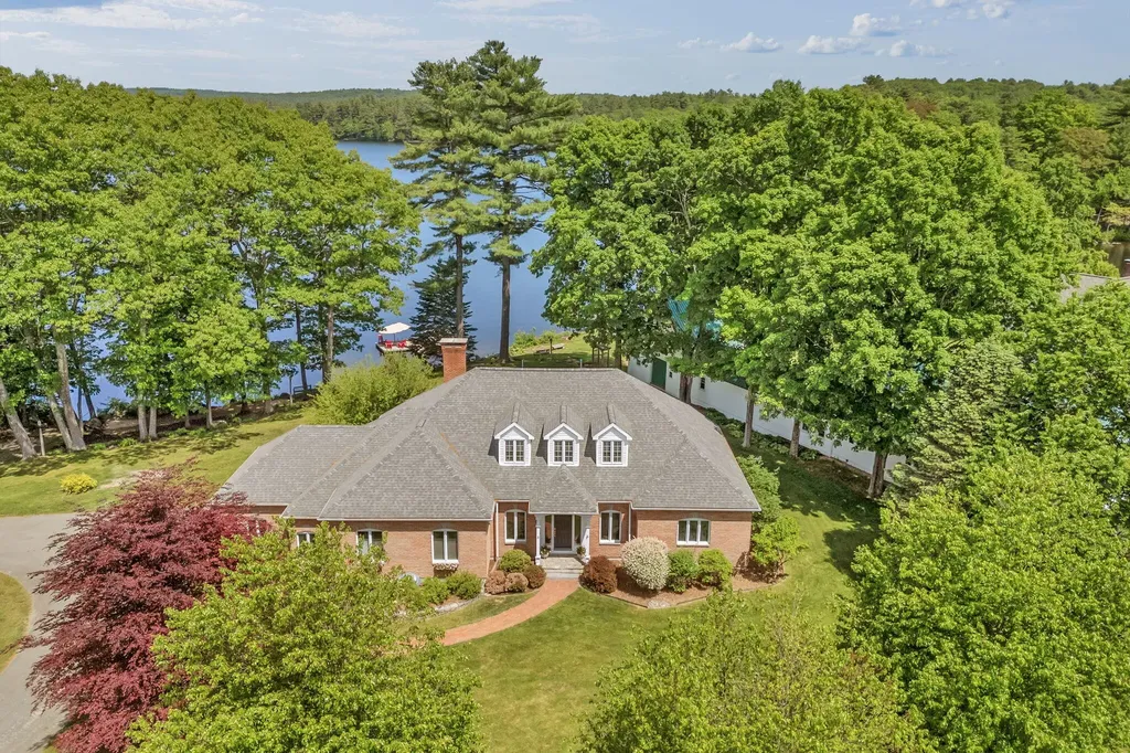 3 Pond Road Wayne ME 04284