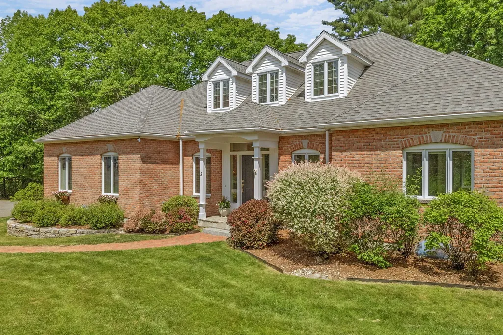 3 Pond Road Wayne ME 04284