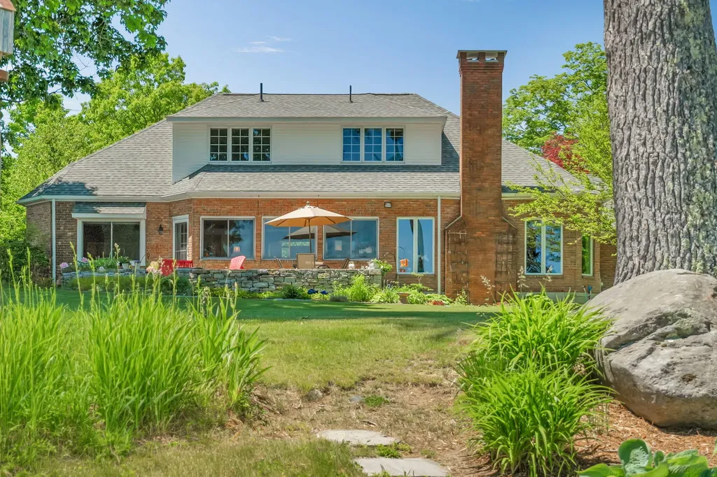 3 Pond Road Wayne ME 04284