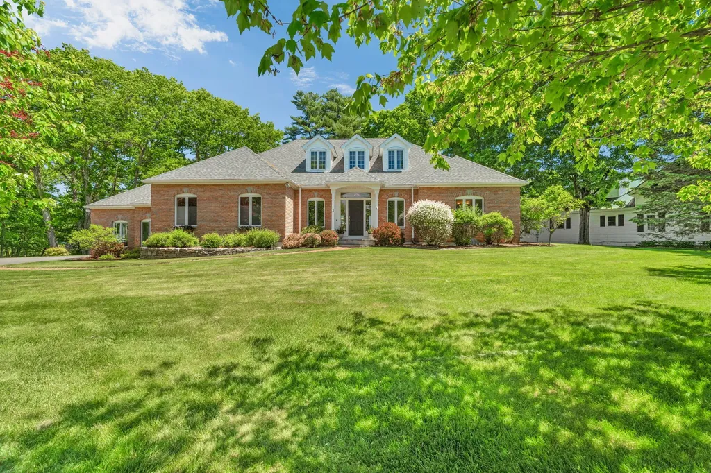 3 Pond Road Wayne ME 04284