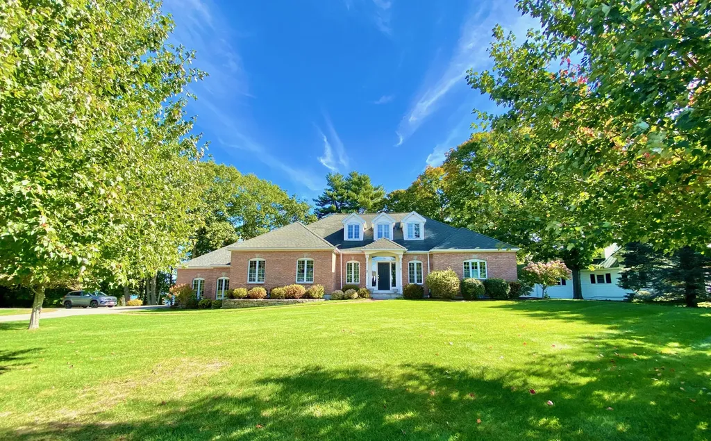 3 Pond Road Wayne ME 04284