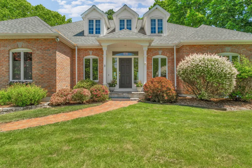 3 Pond Road Wayne ME 04284