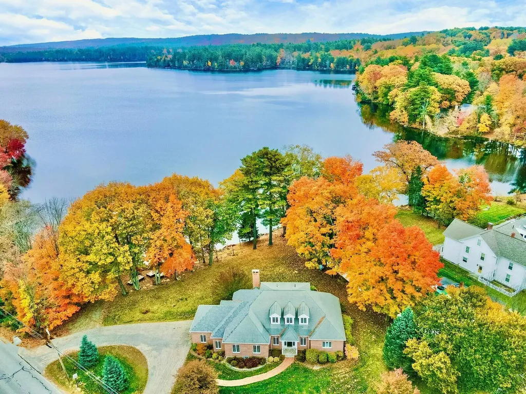 3 Pond Road Wayne ME 04284