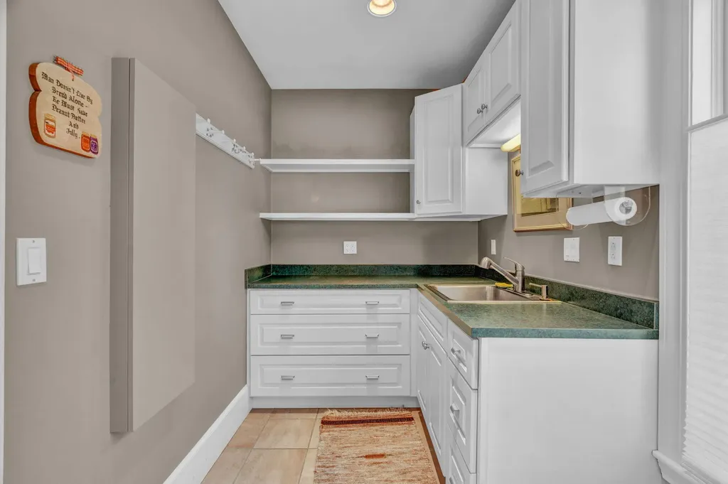 3 Pond Road Wayne ME 04284