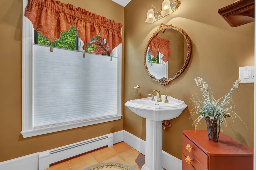 3 Pond Road Wayne ME 04284