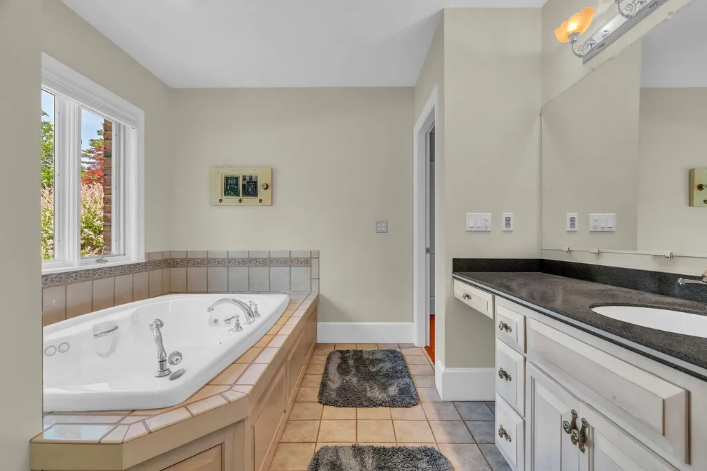 3 Pond Road Wayne ME 04284
