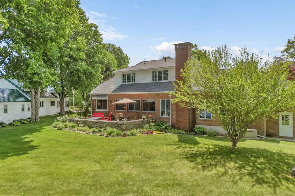 3 Pond Road Wayne ME 04284
