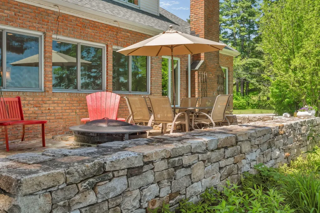 3 Pond Road Wayne ME 04284