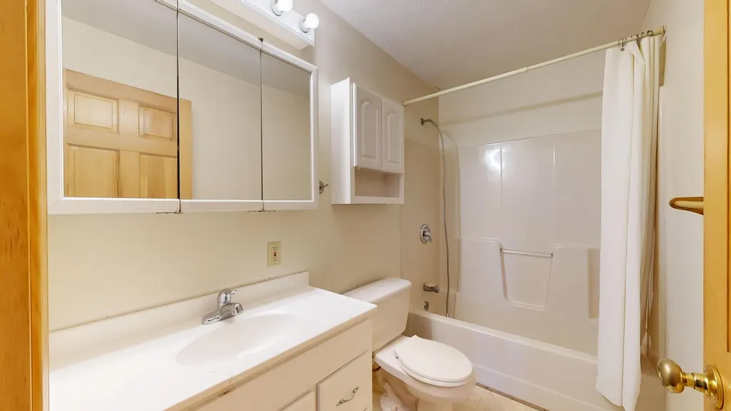 7 & 9 Land Street Skowhegan ME 04976