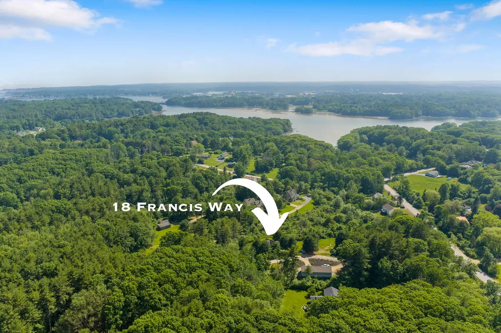 18 Francis Way Kittery ME 03904
