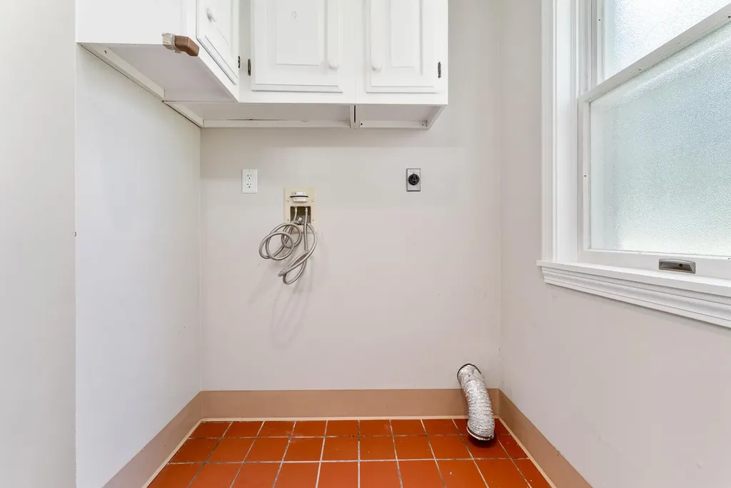 18 Francis Way Kittery ME 03904