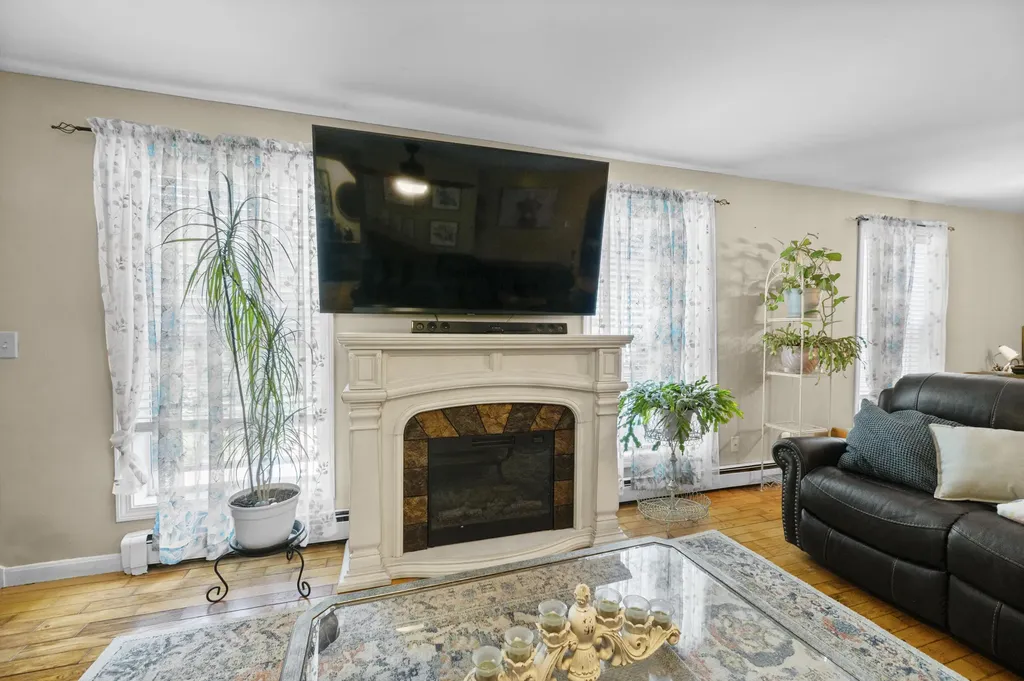 243 Harrison Avenue Gardiner ME 04345