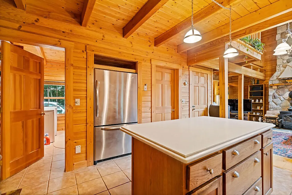 64 Parsons Road Norway ME 04268