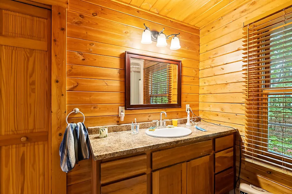 64 Parsons Road Norway ME 04268