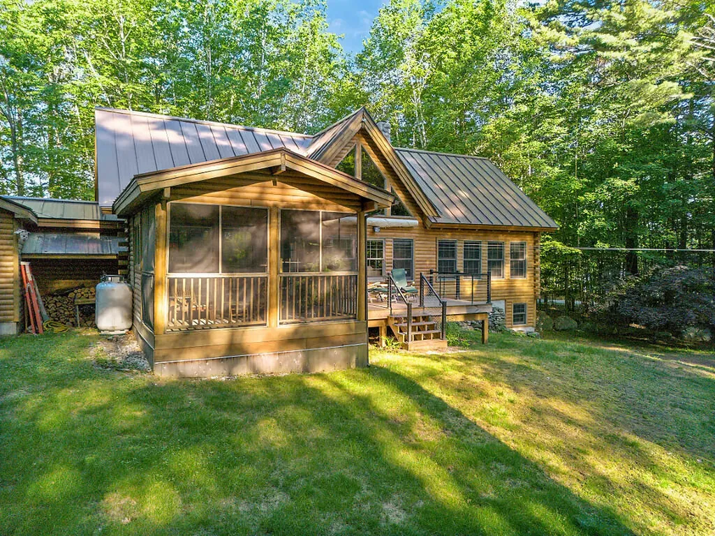 64 Parsons Road Norway ME 04268