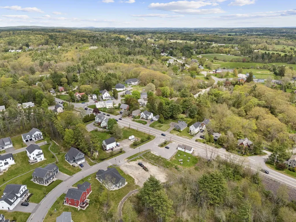 6-8 Bluebird Trail Falmouth ME 04105