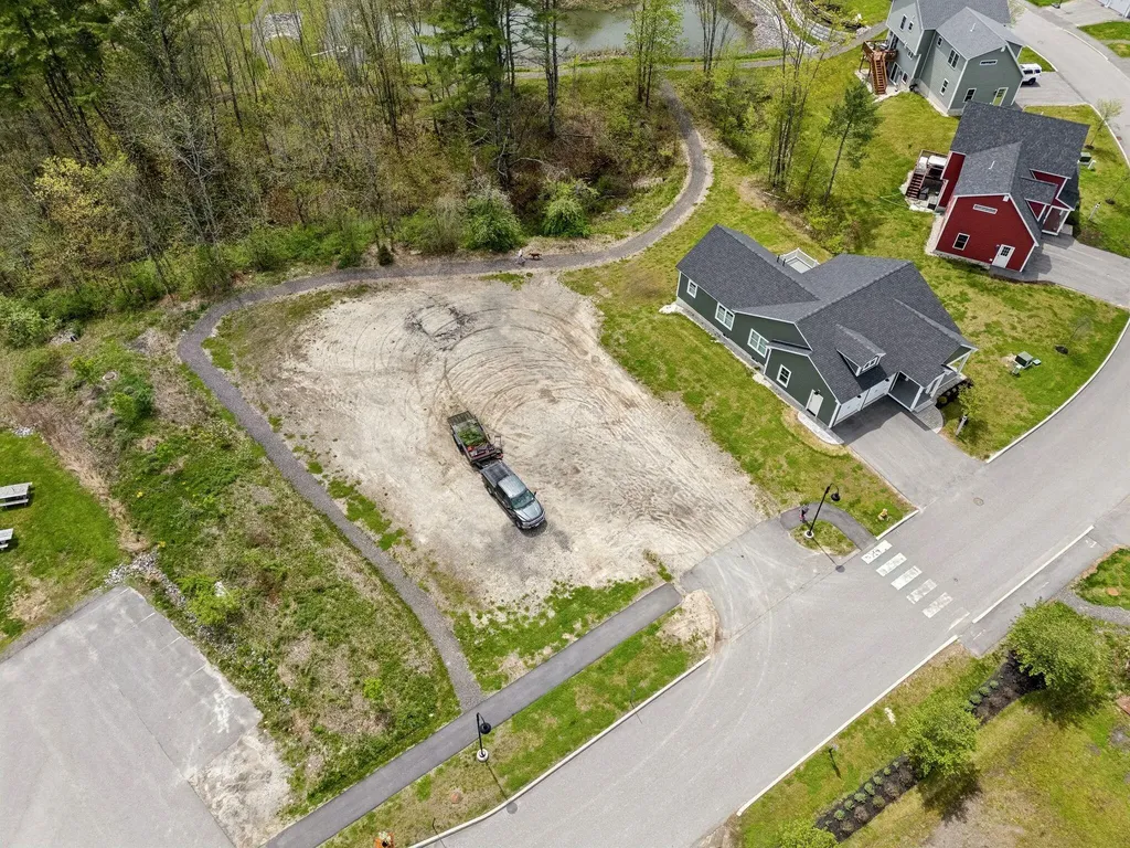 6-8 Bluebird Trail Falmouth ME 04105