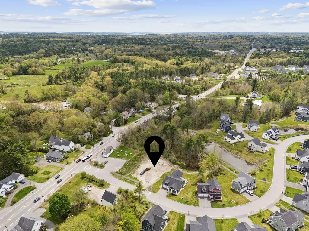 6-8 Bluebird Trail Falmouth ME 04105