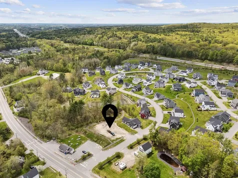 6-8 Bluebird Trail Falmouth ME 04105