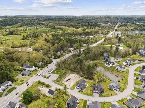 6-8 Bluebird Trail Falmouth ME 04105