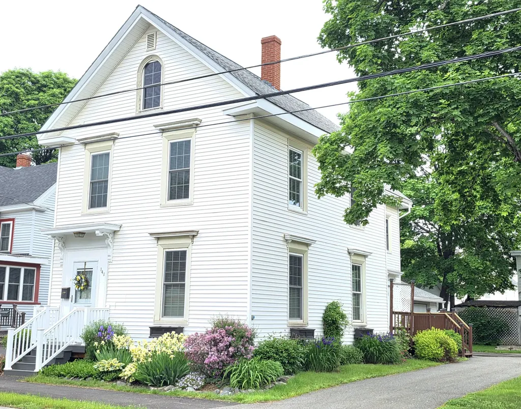 141 Forest Avenue Bangor ME 04401