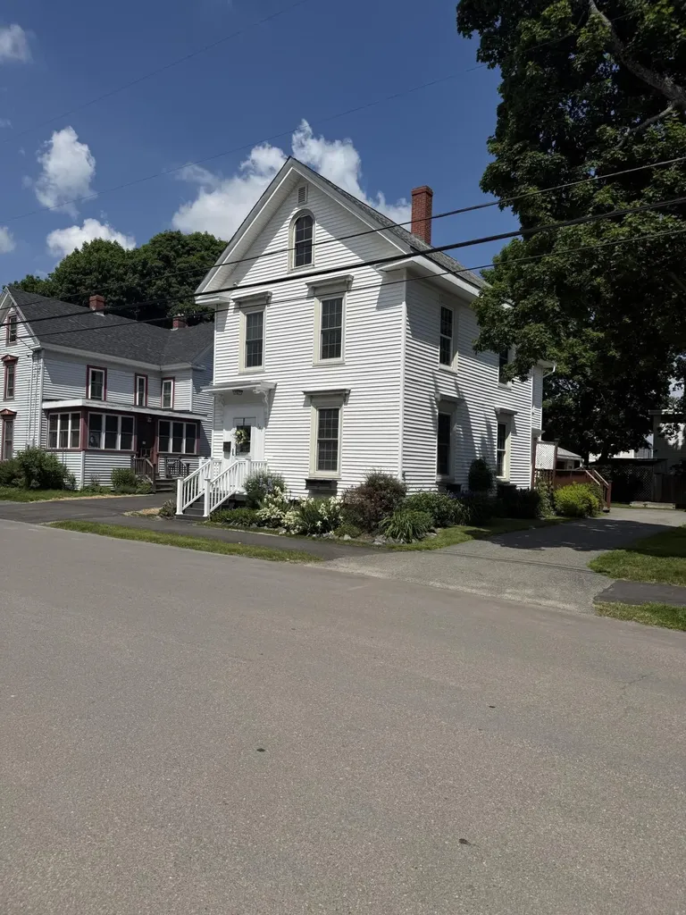 141 Forest Avenue Bangor ME 04401