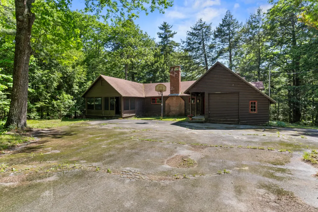 23 Old Road Gray ME 04039