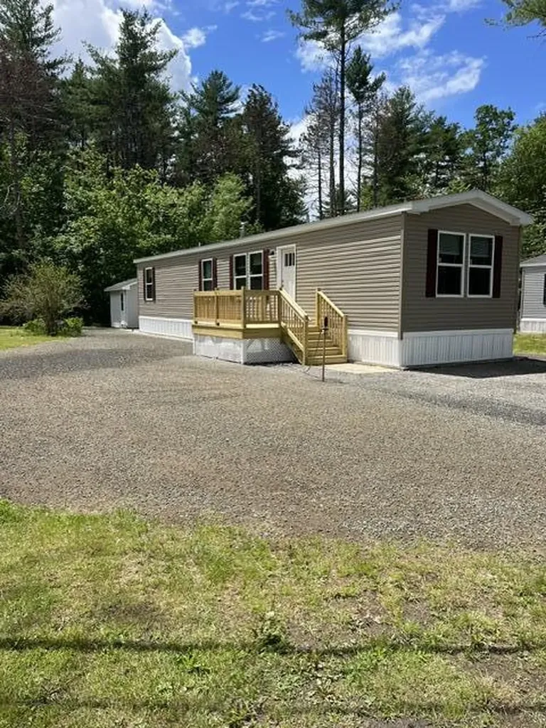2196 Sanford Road Wells ME 04090