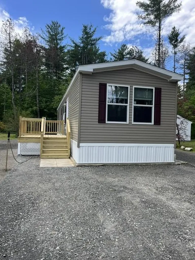 2196 Sanford Road Wells ME 04090