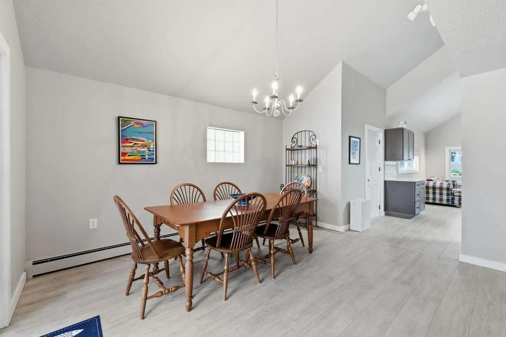 30 Seaview Avenue Ogunquit ME 03907