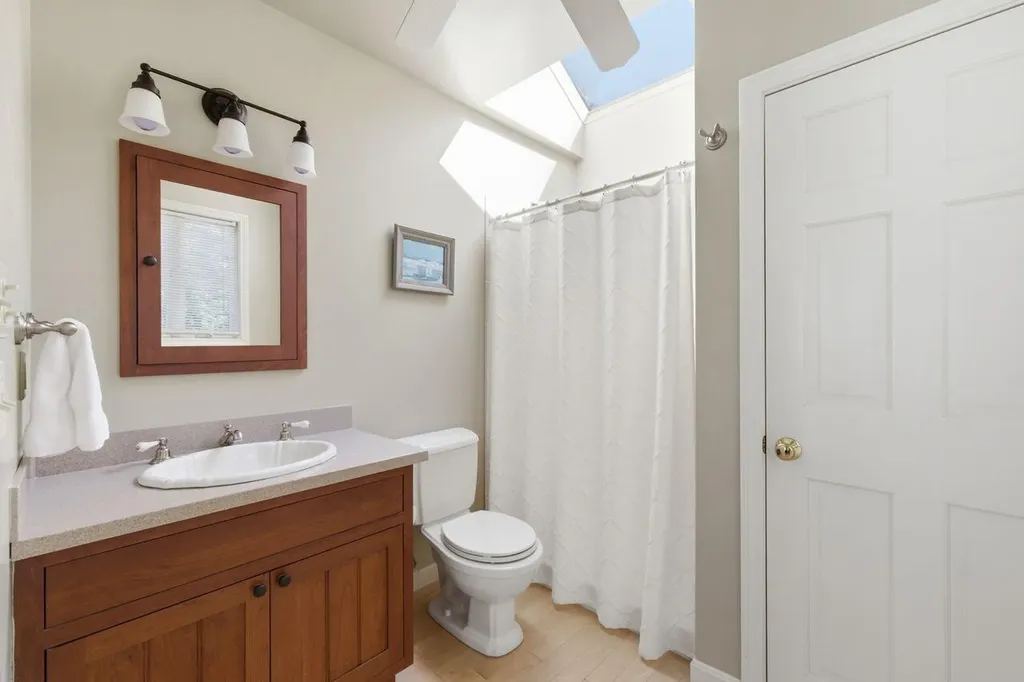 30 Seaview Avenue Ogunquit ME 03907
