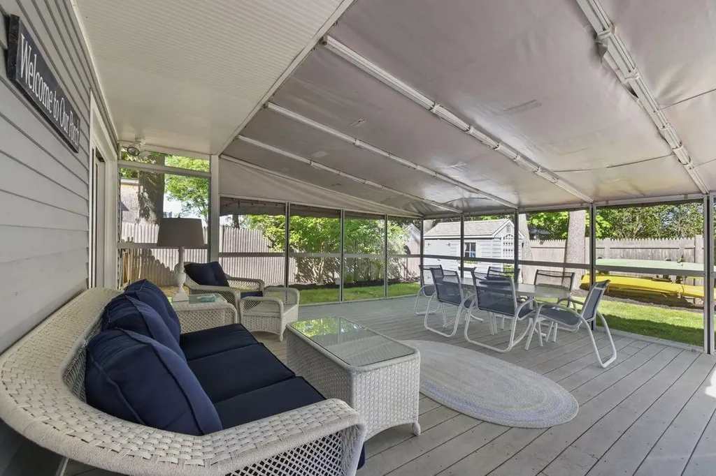 30 Seaview Avenue Ogunquit ME 03907