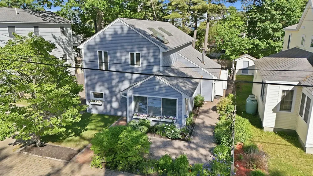 30 Seaview Avenue Ogunquit ME 03907