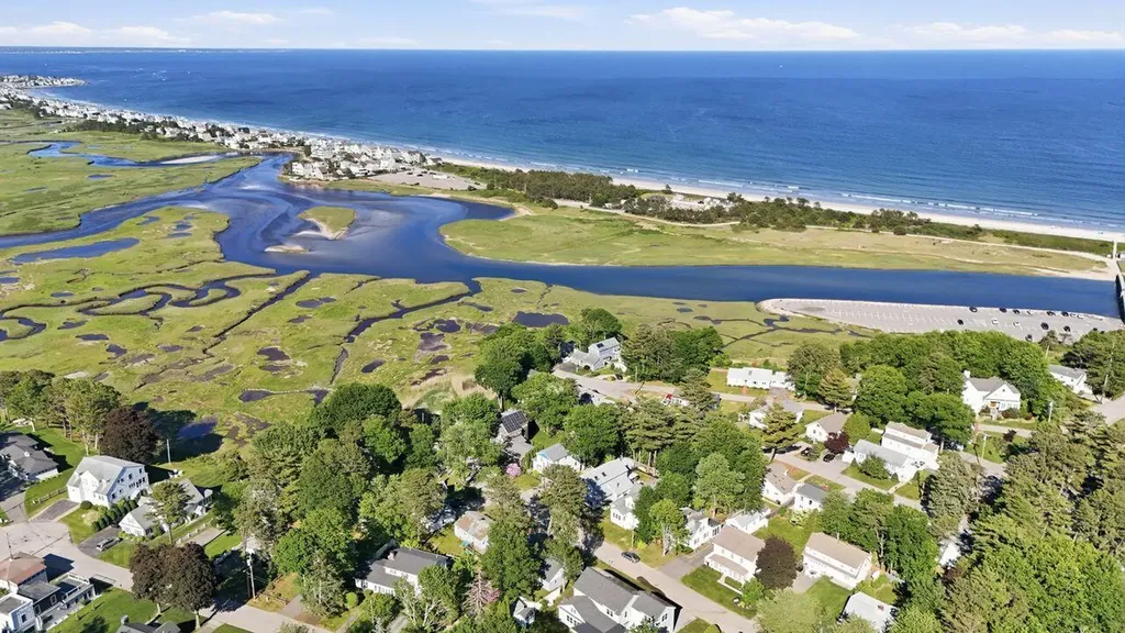 30 Seaview Avenue Ogunquit ME 03907