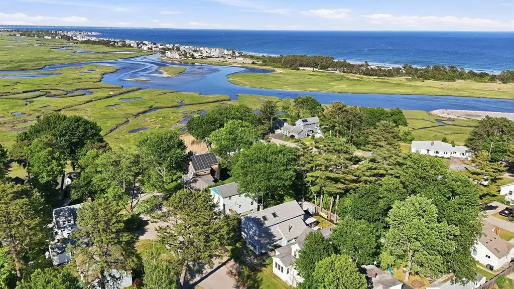 30 Seaview Avenue Ogunquit ME 03907