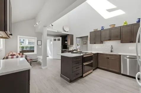 30 Seaview Avenue Ogunquit ME 03907