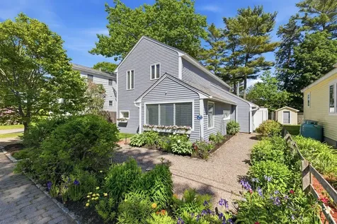 30 Seaview Avenue Ogunquit ME 03907
