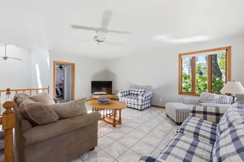 30 Seaview Avenue Ogunquit ME 03907