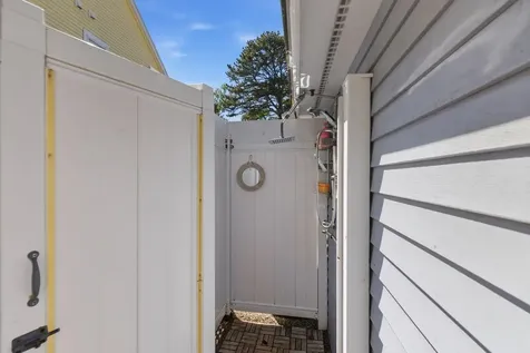30 Seaview Avenue Ogunquit ME 03907